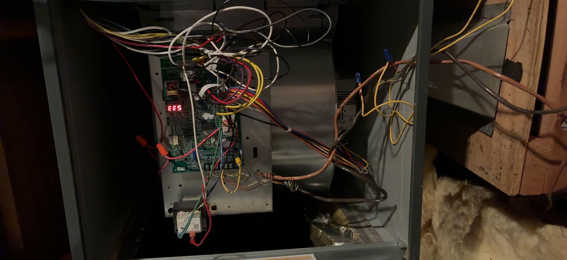 Furnace control board and wiring during a repair call